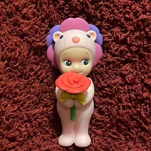 Sonny Angel - Rose Lion Pink - Flower Gift Series